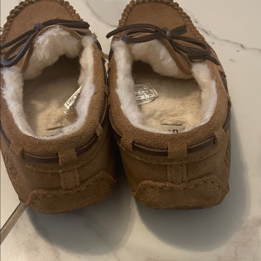 UGG Tan Suede Moccasin Slippers Size 6 - Picture 4 of 5